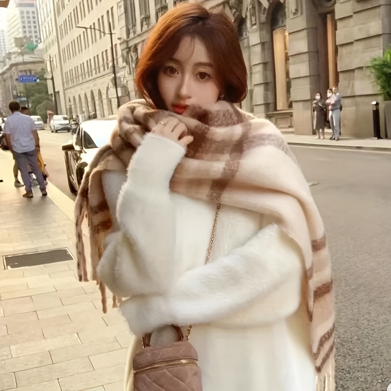 Travel Accessories Designer - وشاح كلاسيكي مخطط للنساء - إكسسوار