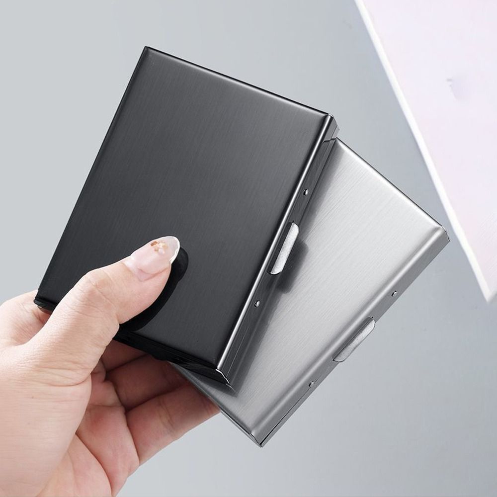 Travel Wallet Slim - حافظة بطاقات ائتمان أنيقة بـ 6/10