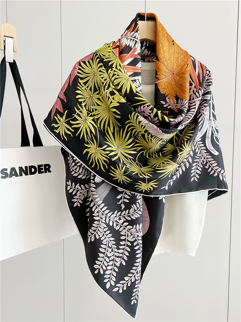 وشاح حريري 14 مم للنساء بحواف  - مراجعة Travel Accessories Designer وسعره