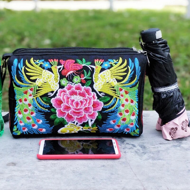 حقيبة كروس نسائية من النايلون  - مراجعة Travel Accessories Luxury وسعره