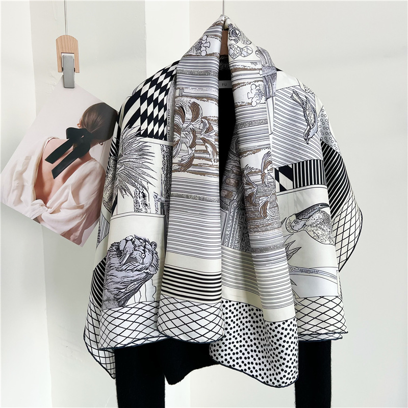 أوشحة حريرية كبيرة من ماركات م - مراجعة Travel Accessories Designer وسعره