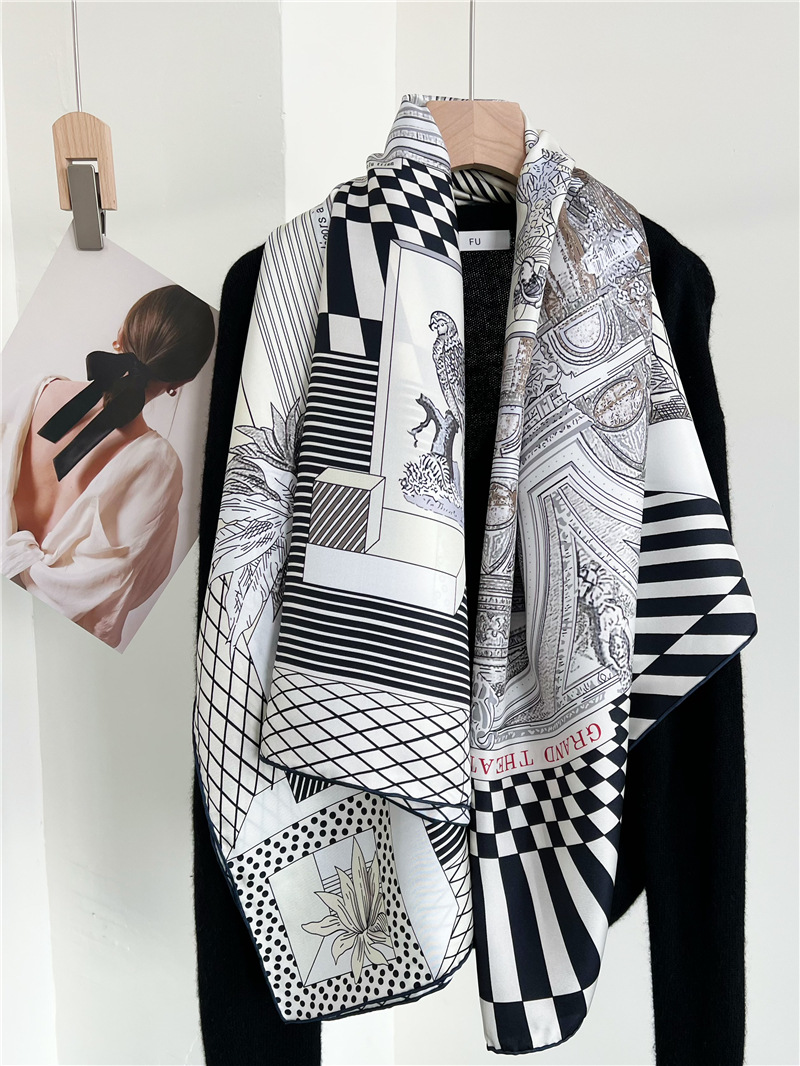 أوشحة حريرية كبيرة من ماركات م - مراجعة Travel Accessories Designer وسعره