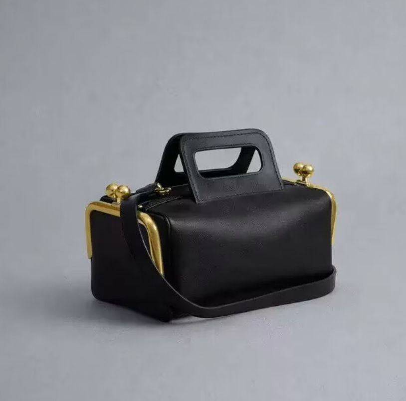 حقيبة تحت الإبط فرنسية الطراز  - مراجعة Travel Accessories Luxury وسعره