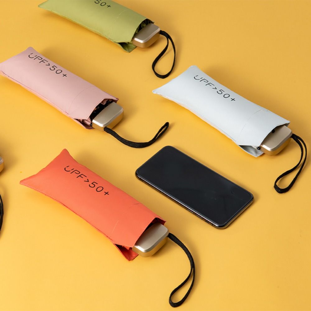 مظلة جيب للحماية من الأشعة فوق - مراجعة Travel Umbrella Compact وسعره