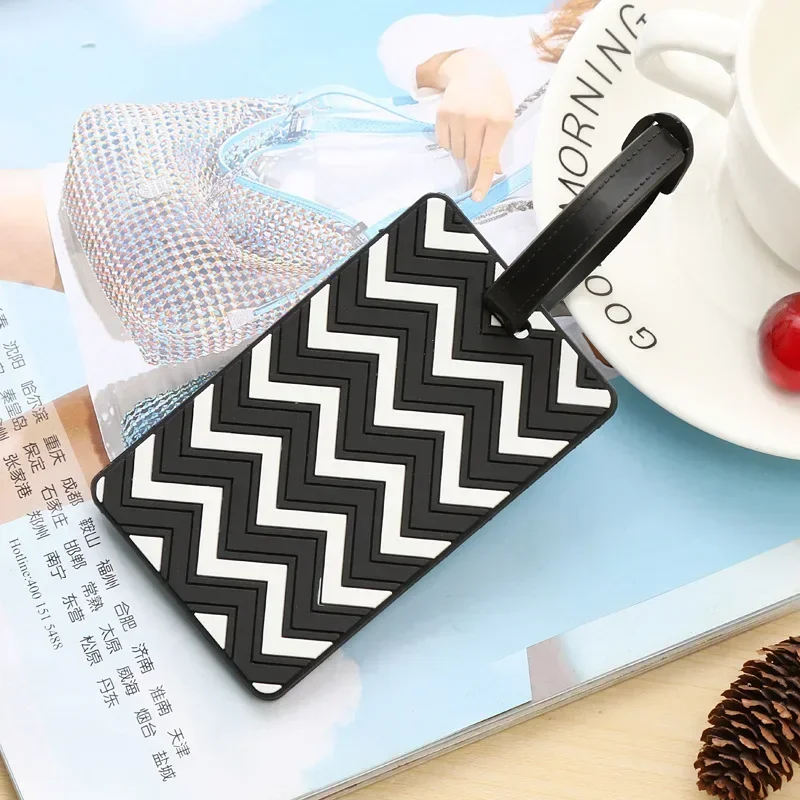 علامات الأمتعة الهندسية للنساء - مراجعة Travel Accessories Kit For Men وسعره
